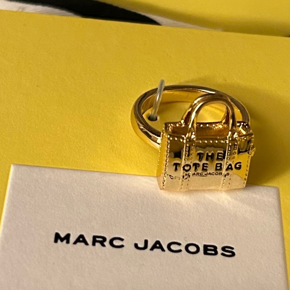 Marc Jacobs “Tote Bag” Ring New in box